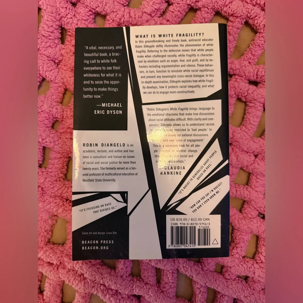 White Fragility by Robin DiAngelo - Black & White Paperback, Used good condition